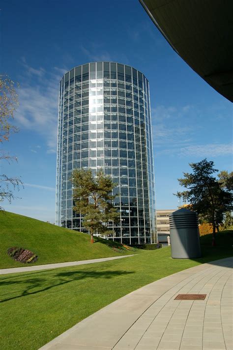 Car Tower | This is 1 of 2 car towers at the VW Autostadt. C… | Flickr