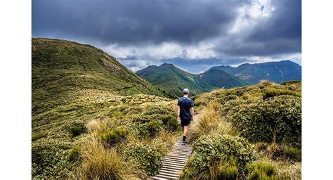 Pouakai and Pukeiti New Zealand mountain images and information ...