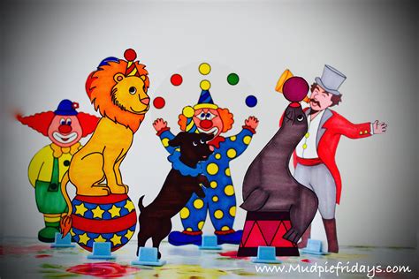 Circus Small World Play for Preschoolers - mudpiefridays.com