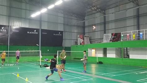 Badminton training - YouTube