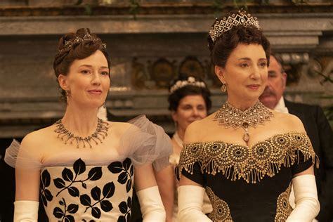 'The Gilded Age' HBO: Bertha's 'gasp'-worthy gown, explained - Los ...