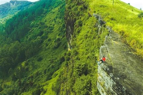 Kabaragala Mountain in Sri Lanka | Journal