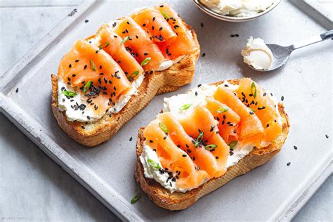 Whipped Cream Cheese Toasts with Smoked Salmon – Cream Cheese Toast ...