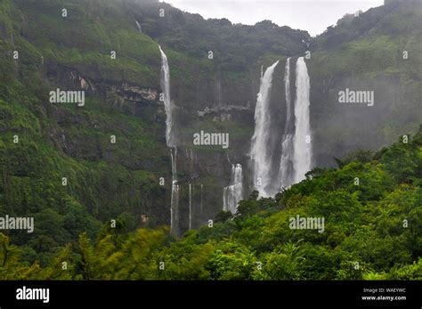 Ozarde waterfall at Koynanagar in Maharashtra, India Stock Photo - Alamy