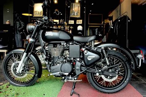 Comments on: Royal Enfield Classic 500 Stealth Black - In Images