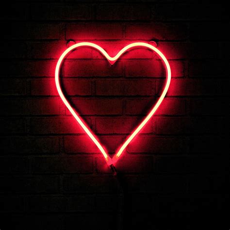 Retro Red Heart Aesthetic Neon Wallpapers - Wallpaper Cave