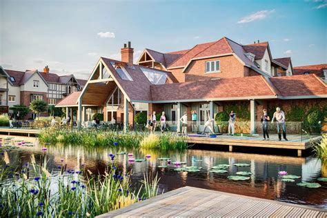 Best Retirement Villages in the UK: 16 Great Communities | Lottie