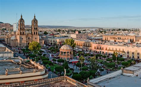 File:Panoramica plaza de armas Durango.jpg - Wikimedia Commons