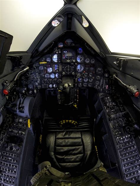 projecthabu | Sr 71 blackbird, Flight simulator cockpit, Sr 71