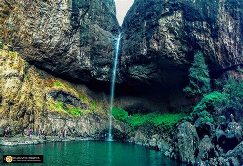 Top 15 Best Waterfalls In Maharashtra | Bhatkanti Holidays