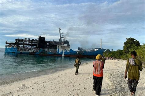 Basilan ferry fire death toll climbs to 32 | ABS-CBN News