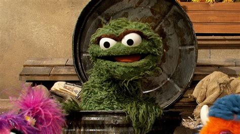 The Real Reason Oscar The Grouch's Original Voice Actor Was Replaced ...