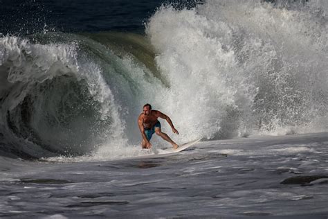 Newport Beach Surf Photo by AJ Hu | 9:26 am 11 Sep 2015