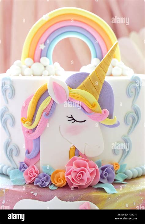 Arriba 61+ imagen pastel para cumpleaños de unicornio - Abzlocal.mx