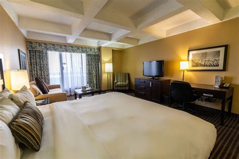 Radisson Hotel Edmonton South Edmonton, Alberta, CA - Reservations.com