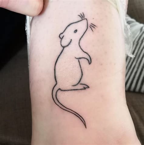 My sweet baby rat tattoo : RATS in 2020 | Rat tattoo, Mouse tattoos ...