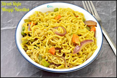 Street Style Maggi Noodles | Spicy Vegetable Maggi Recipe - Subbus Kitchen