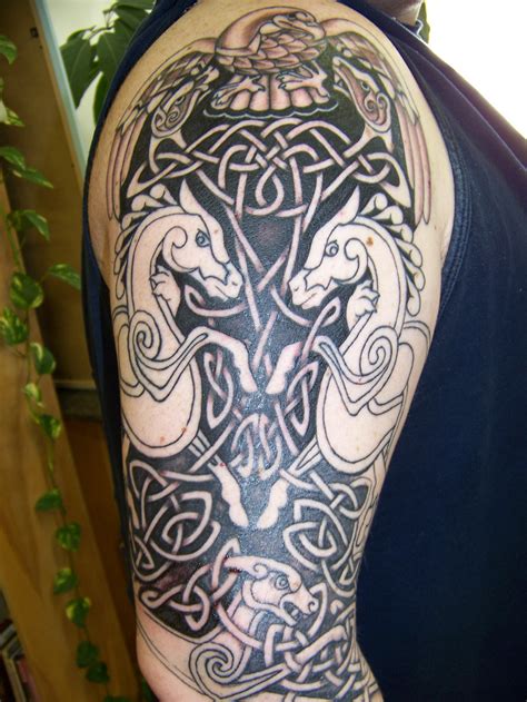 53 Attractive Celtic Knot Tattoos For Your Shoulder - Shoulder Tattoos