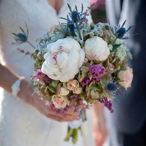 Sea holly bridal bouquet | Lindsey Michelle Photography | Bouquet ...