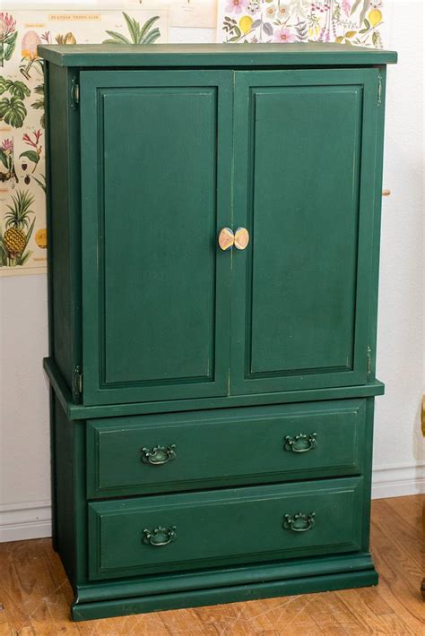 Amsterdam Green Chalk Paint® - Knot Too Shabby Furnishings