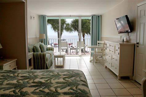 Rooms Available | Fort Myers Beach | Lani Kai Island Resort