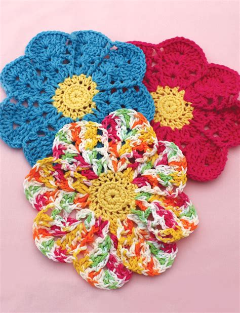 Flower Dishcloth by Lily / Sugar'n Cream | Dishcloth crochet pattern ...