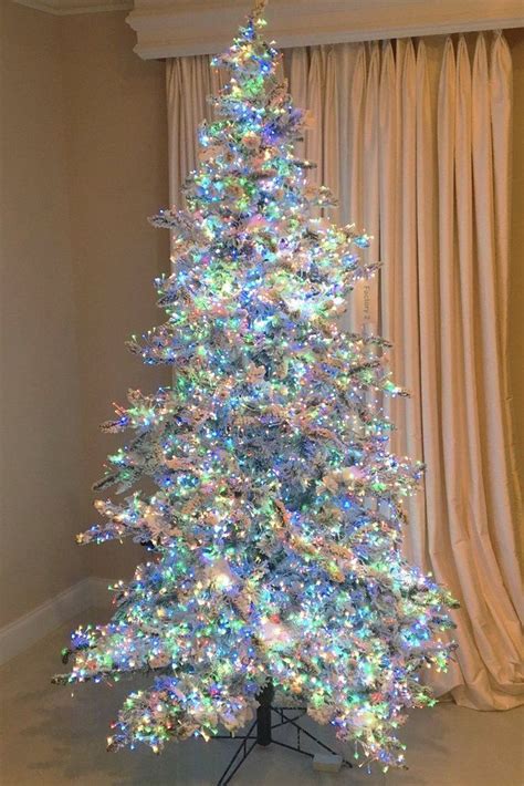 42 Amazing Christmas Lights Tree Decoration Ideas - PIMPHOMEE