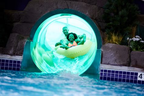 7 Indoor Water Park Vacations | Travel Wisconsin