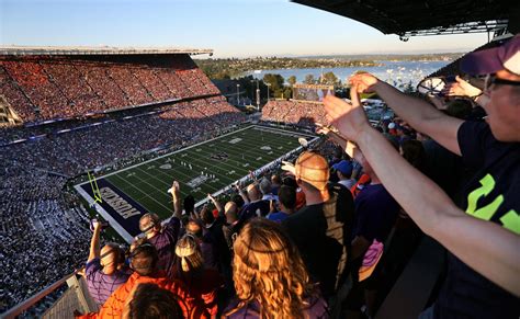 UW announces new game-day policies for clear bags and ‘The Zone’ | The ...