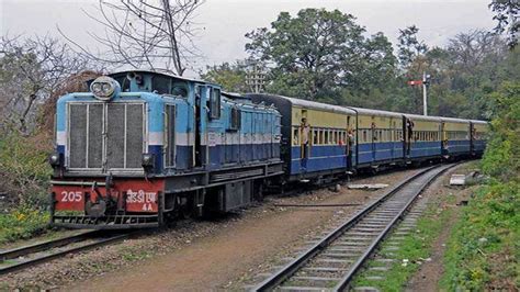 Kangra Train Service: कांगड़ा घाटी में रात्रिकालीन चार रेलगाड़ियों को ...