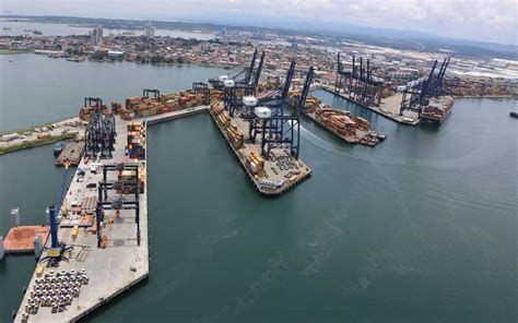 Puerto de Cristóbal está localizado en la entrada Atlántica del Canal ...