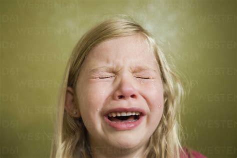 Pictures of crying girls – Telegraph