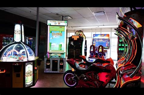 Arcade | Laurentian Lanes