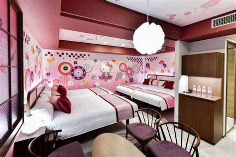 Stay at a cute Hello Kitty hotel room in Tokyo with a new package deal