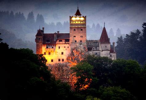 RETRO KIMMER'S BLOG: DRACULA'S CASTLE BRAN IN TRANSYLVANIA!