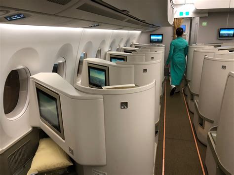 First Impressions of Vietnam Airlines A350 Business Class - Live and ...