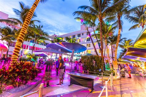 Your Complete Guide to the Best Bars and Nightlife in Miami