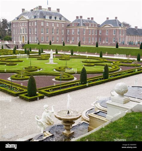 palace and gardens, Paleis Het Loo Castle near Apeldoorn, Netherlands ...