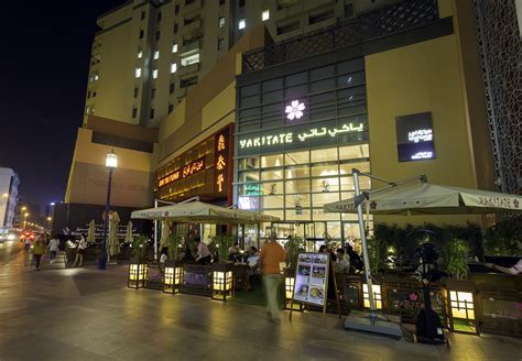 Al Ghurair Centre unveils new Dining District - Future of retail ...