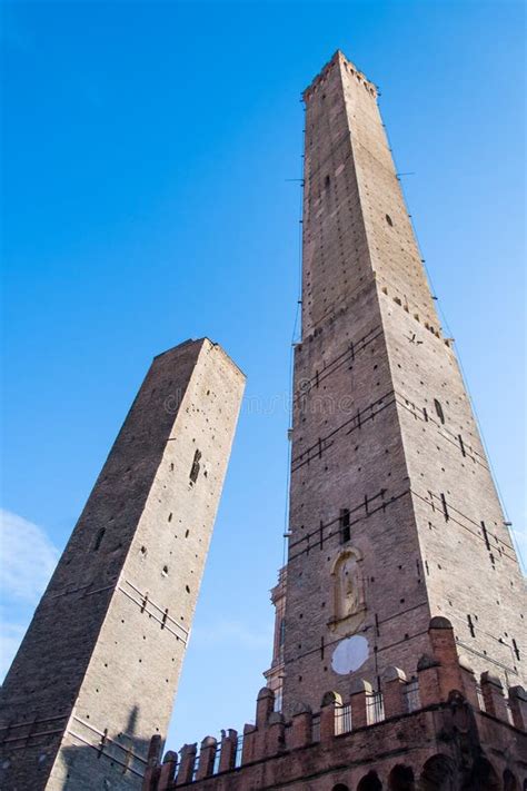 The Two Leaning Towers in Bologna Stock Photo - Image of leaning ...