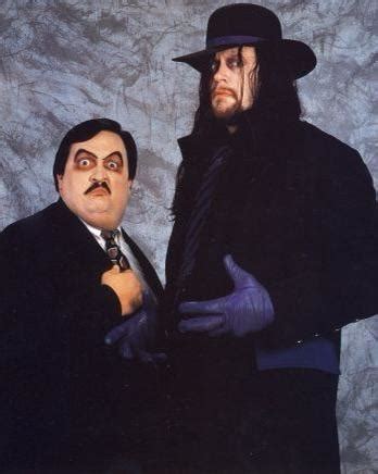 WWE-Wrestler the Undertaker w/ Manager Paul Bearer mid 90‘s : r/nostalgia