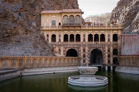 Galta Ji: Jaipur's Monkey Temple - Man Vs Globe