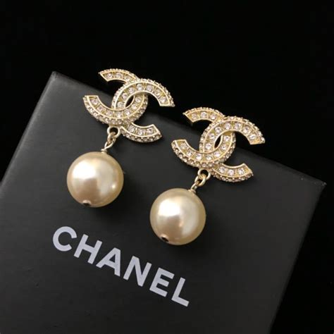 Wholesale Chanel Earrings cc logo letters stud at Cheap Price 2020 ...