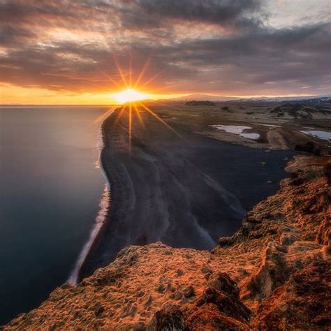 Midnight sun in Iceland, photography by Iurie Belegurschi | Tramonti ...