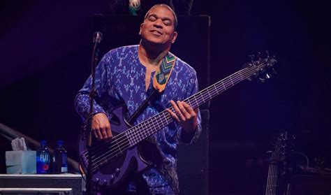 Oteil Burbridge Announces New Album ‘Lovely View of Heaven’ - Bass Magazine