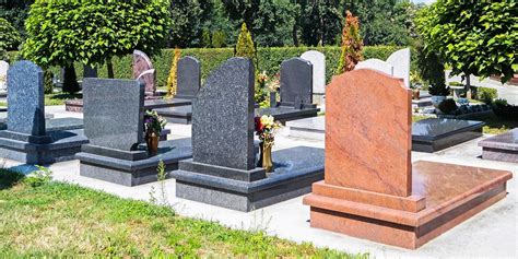 4 Different Types of Headstones - Holman-Howe Funeral Home Seymour