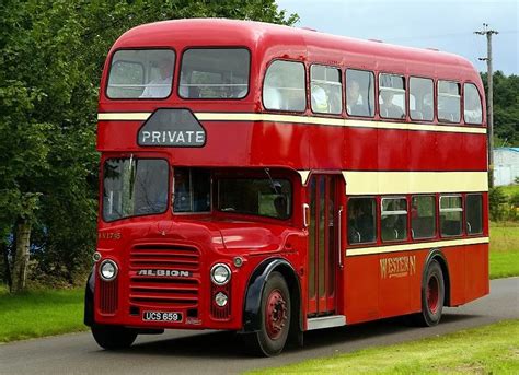 CLASSIC BUS , CLASSIC COACH, VINTAGE BUSES, - TRUCK-UK HISTORIC | Bus ...