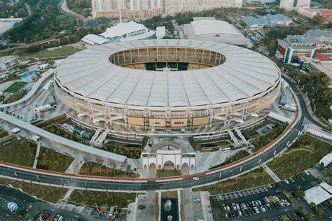 The Largest Football (Soccer) Stadiums In The World - WorldAtlas