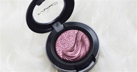 MAC Single Eyeshadow In Rich Core