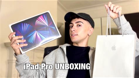 iPad Pro 11 inch UNBOXING - YouTube